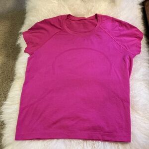 LuLuLemon Swiftly Tech top, RACE length, size 10 ECU